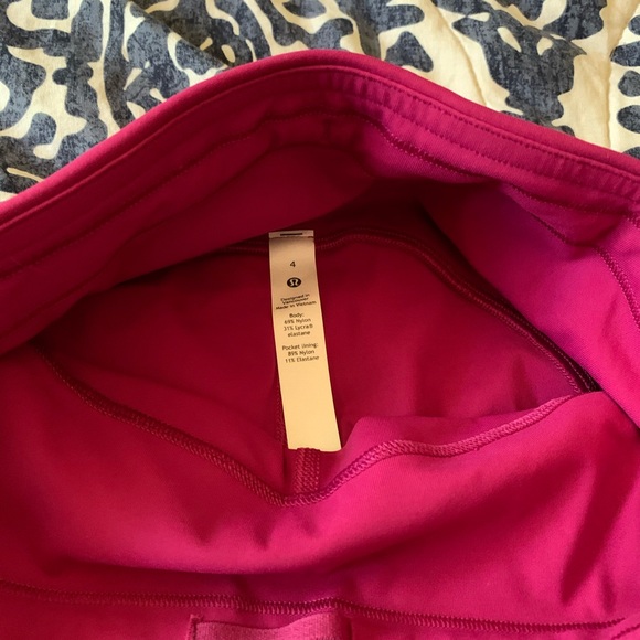 NWOT Lululemon Swift Speed Crop Pants Size 4 - Picture 4 of 4